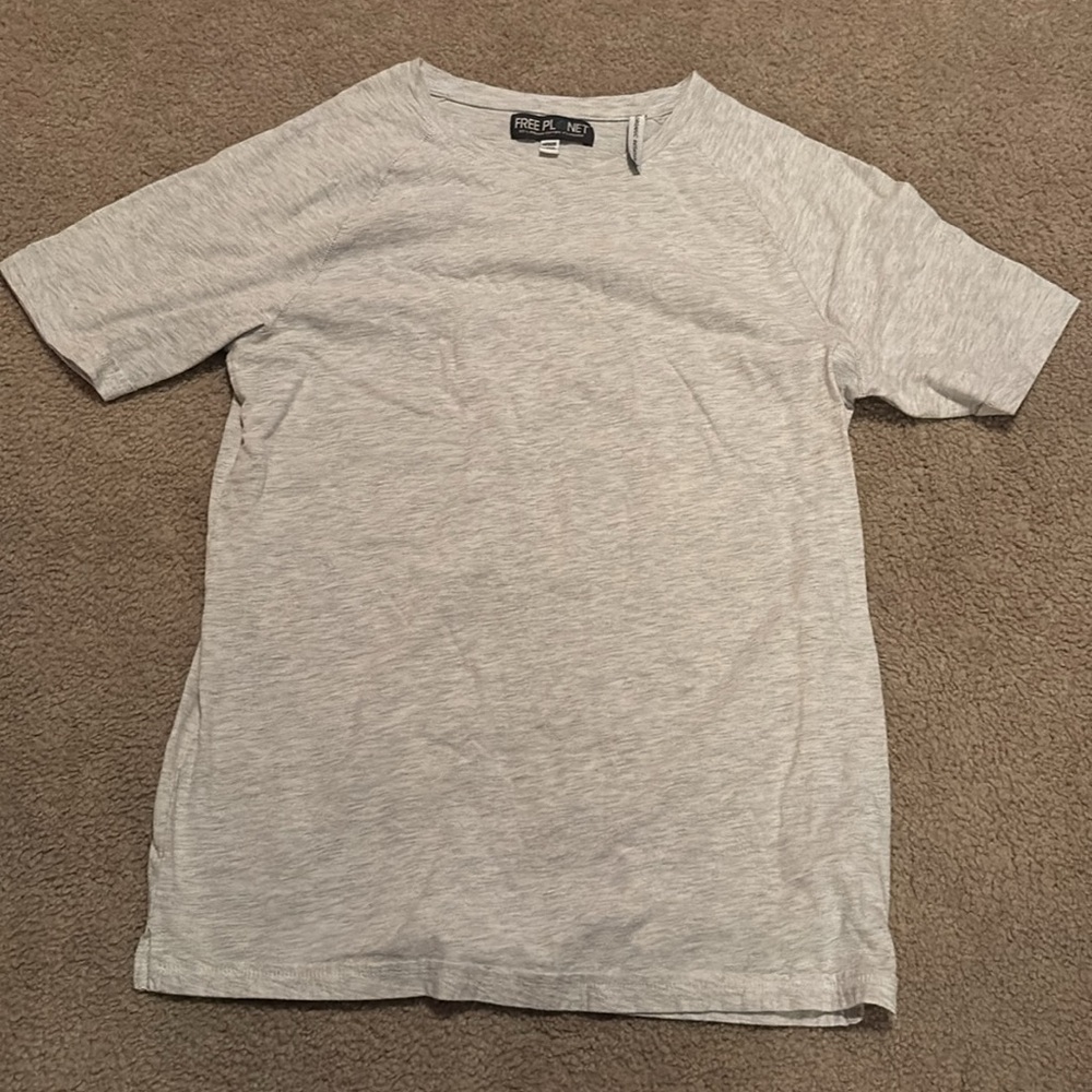 free planet grey tshirt